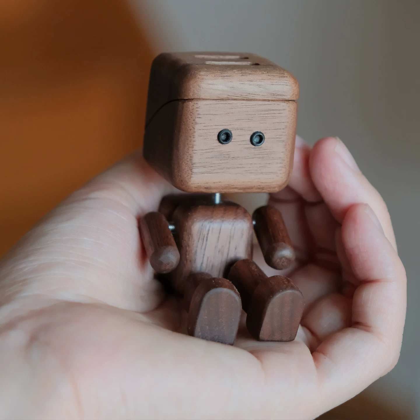 Wobbly Leg Woody Wooden Car Air Freshener, Cute Swing Leg Figurine Car Vent Ornament, Creative Gift Decor
