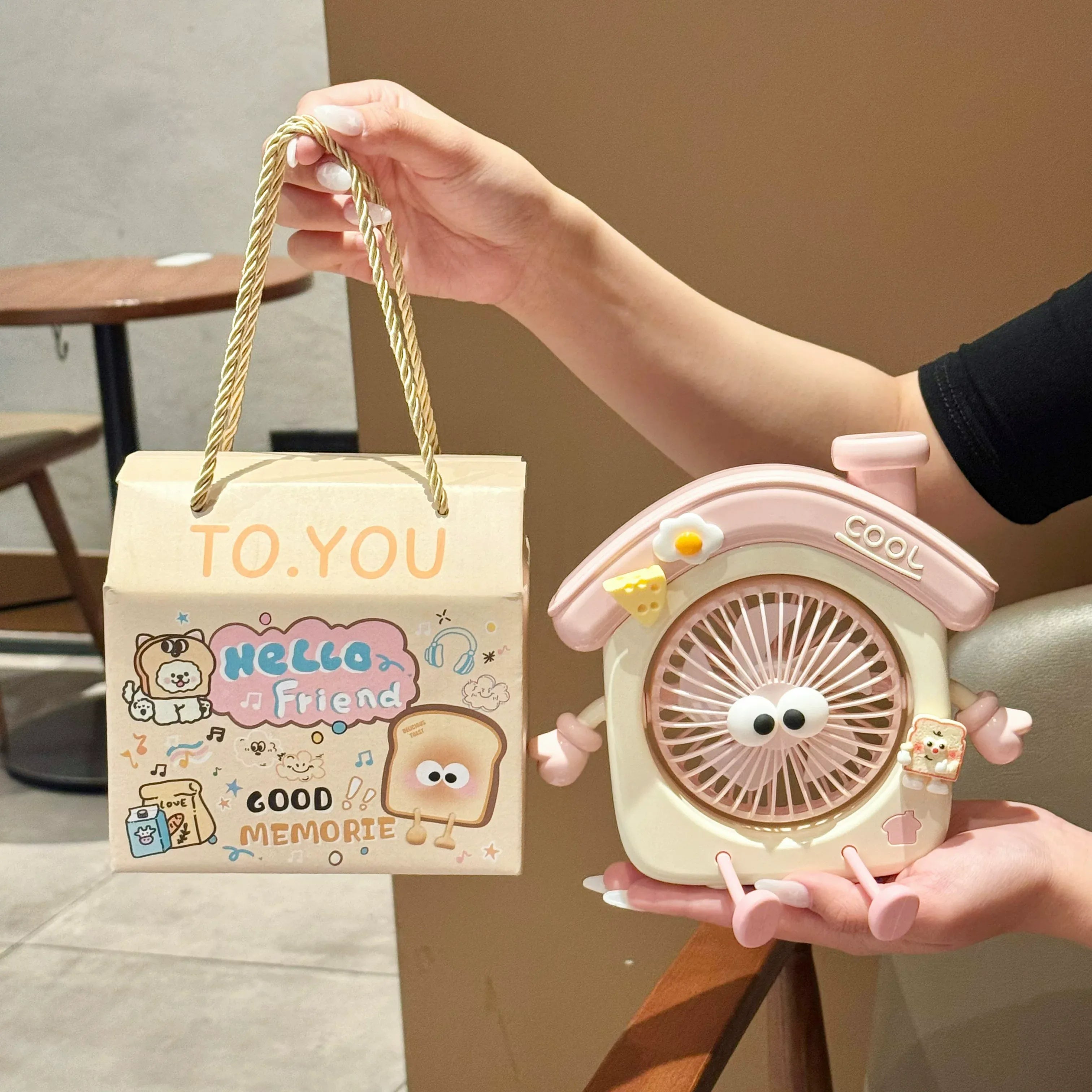 Cute Mini House-shaped USB Desk Fan, Portable Handheld Personal Fan for Students