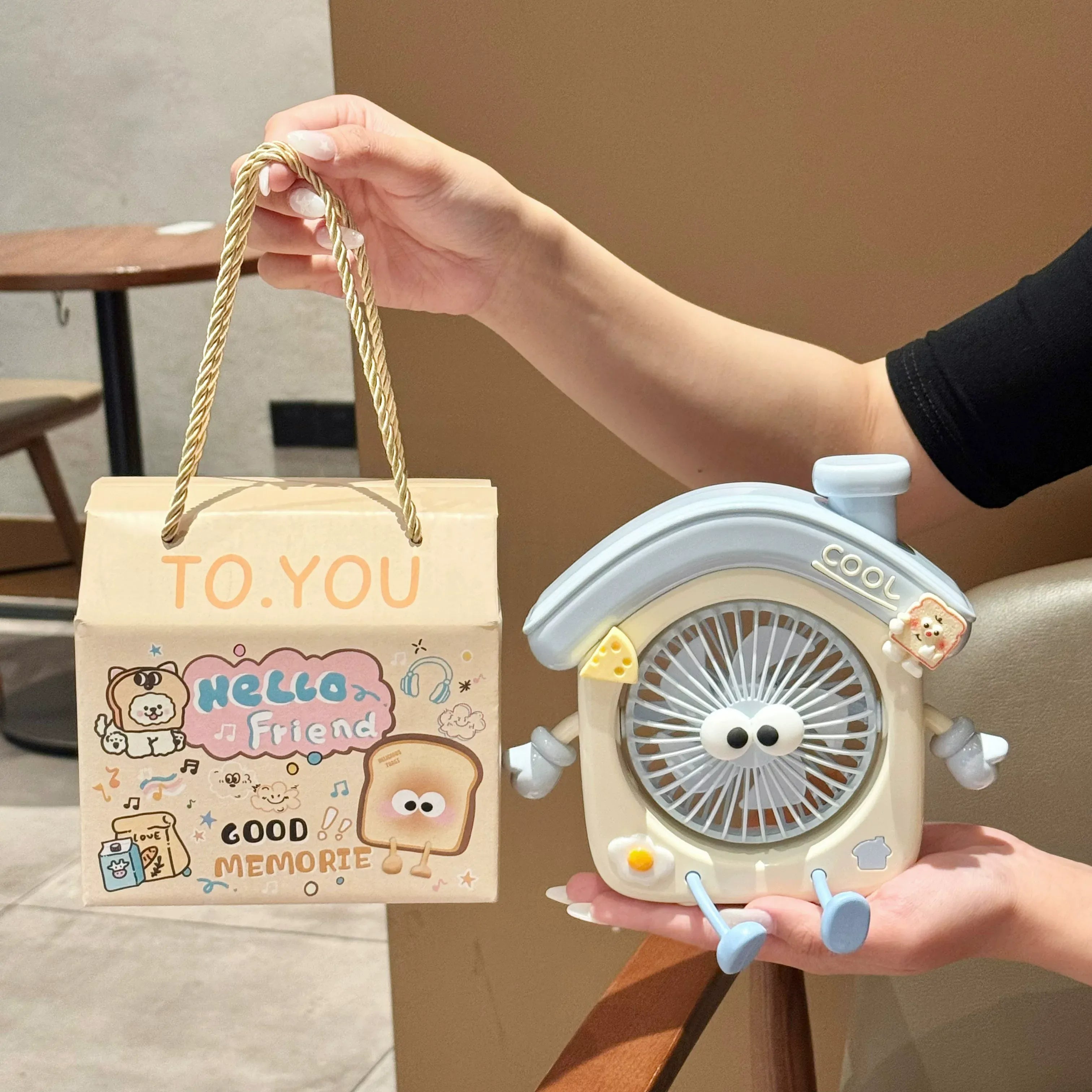 Cute Mini House-shaped USB Desk Fan, Portable Handheld Personal Fan for Students