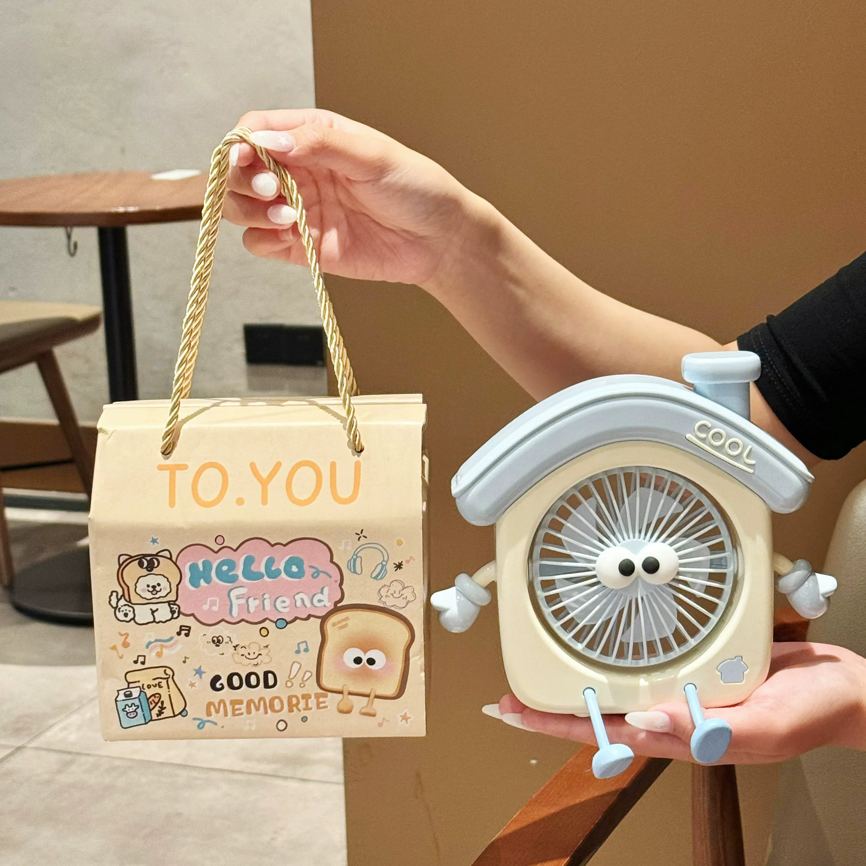 Cute Mini House-shaped USB Desk Fan, Portable Handheld Personal Fan for Students